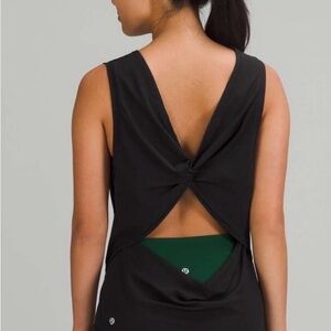 Nulu Back-Twist Yoga Tank Top BLK